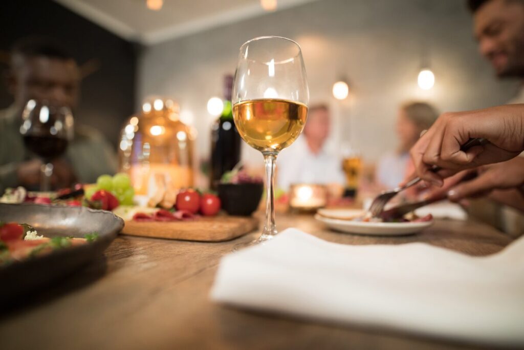 A Food Lover’s Guide to Denburn Woods: The Best Eats Near Downers Grove’s Charming Forest Neighborhood